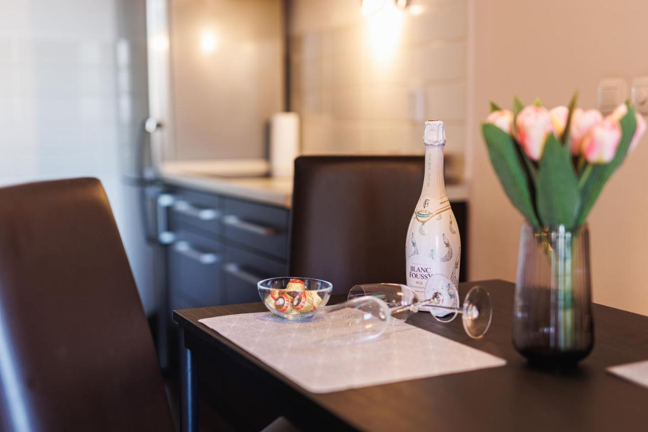 Flexible Selfcheckins 29 - Zagreb - Garage - Loggia - New - Apartments Repinc Buitenkant foto