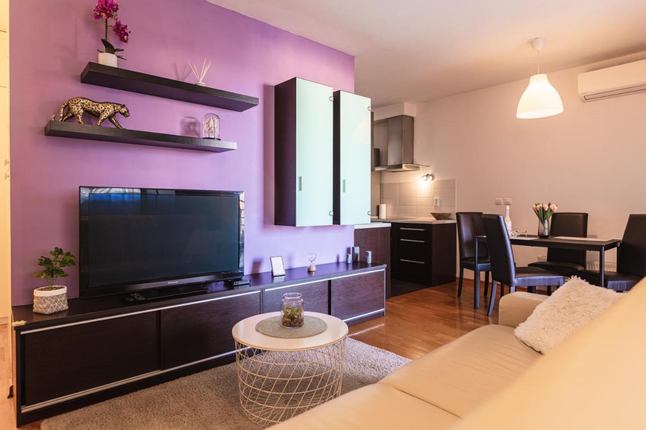 Flexible Selfcheckins 29 - Zagreb - Garage - Loggia - New - Apartments Repinc Buitenkant foto