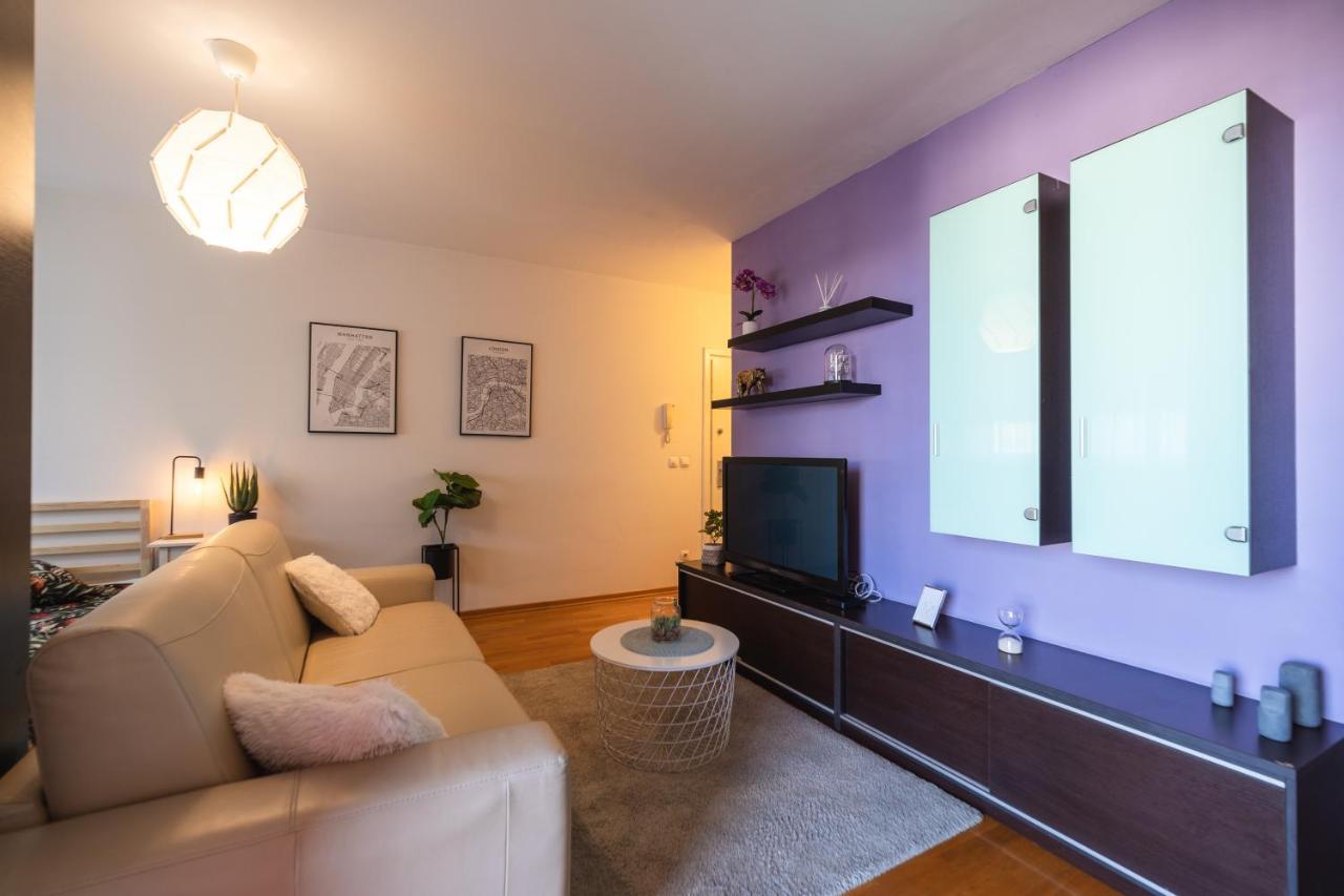 Flexible Selfcheckins 29 - Zagreb - Garage - Loggia - New - Apartments Repinc Buitenkant foto
